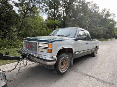 GetMyScrapCar | GMC Pickup Truck Ready for Junk Car Removal